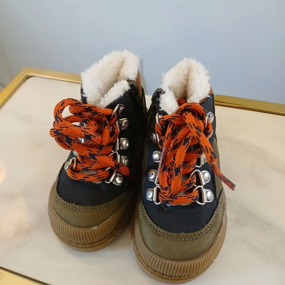 Rockport Toddlers Winter Boots With Fur Lining Size 5.